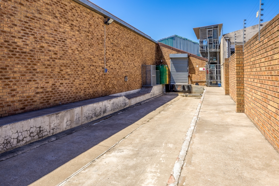 Commercial Property for Sale in Brackenfell Industrial Western Cape